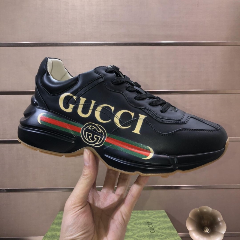 G*u*i casual shoes